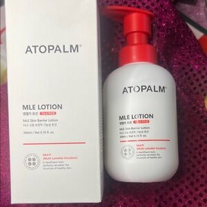 Atopalm MLE Lotion with Red Pump